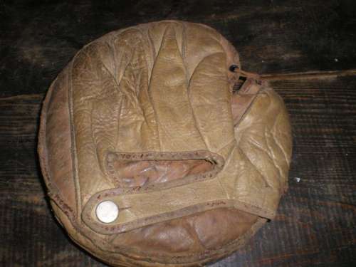 Hutch Grommet Web Catchers Mitt Back
